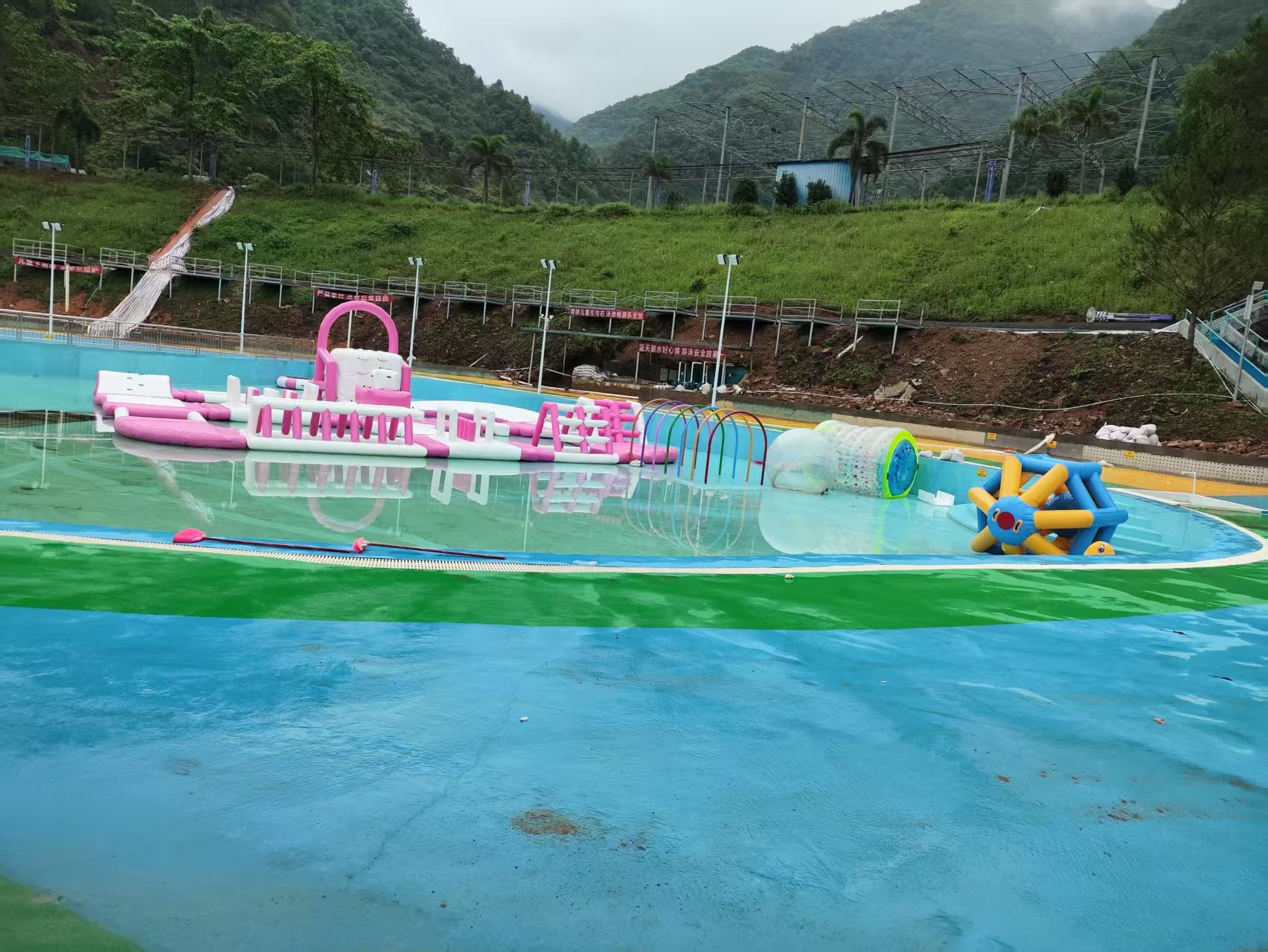 鹤山喜乐水上乐园